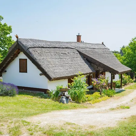 Szijarto - Bgk111 By Interhome *
